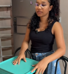 T1000021 Uma boa neta! part2