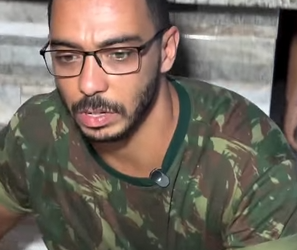 T1722006 Marido descobre lado da esposa