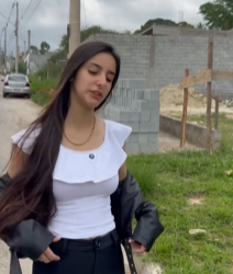 T1722010 Ela estava mudando dos bairros para que não conhecessem por pedir comida. part2