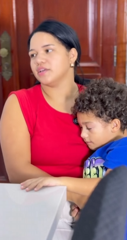 T1422017 Padrasto viu que filho dele negou um Danone para enteada resolveu intervir part2