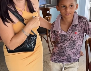 T0300002 Muito carinho do pequ part2