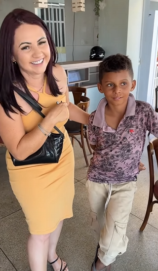 T0300002 Muito carinho do pequ part2