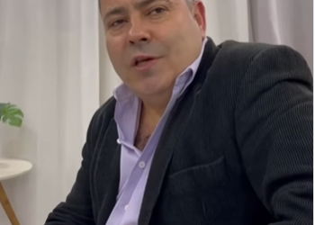 T1321004 Um pai encontra sua filha traindo seu genro na beira da estrada, veja que ele fez. part2