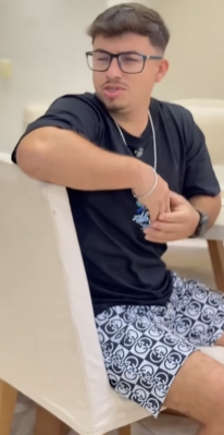 T0502002 Ela acha que marido obrigado pagar conta da família part2