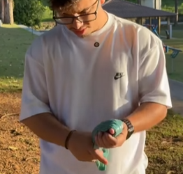 T0622012 Madrasta egoísta só pensa no filho, mas marido part2