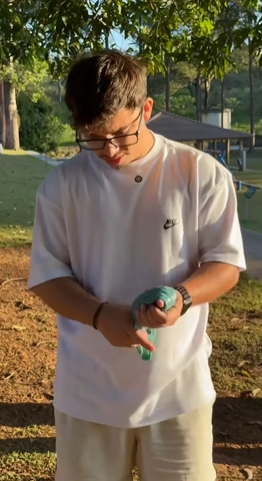 T0622012 Madrasta egoísta só pensa no filho, mas marido part2