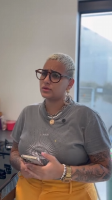 T0622002 Ela chegou sem ser convidada para compartilhar part2