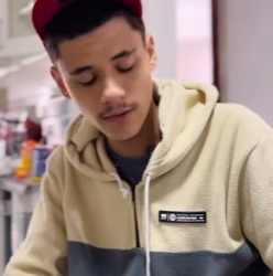 T0700005 Foi humilh4d4 no chá revelação por não conseguir part2