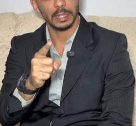 T0722013 ela foi desmascarada