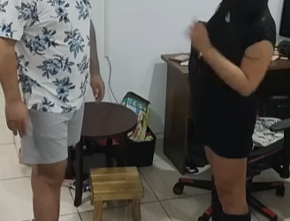 T1900006 Meu marido disse que ia sair sozinho, então foi is part2