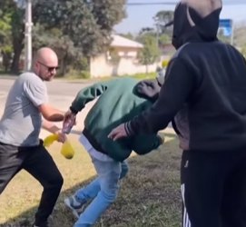 T0700009_Nunca mexa com filha de um Pai de verdade