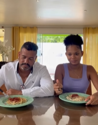 T1104012_Esposa achou uma cαмiรiинα com marido fez isso