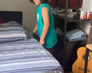 T1322016_Criança mimada faz empregada doméstica ser demitida, mas no final pai lhe dá uma lição