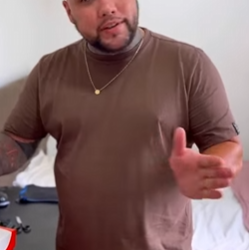 T1322020_Mulher mais esperta que seu marido descobre isso