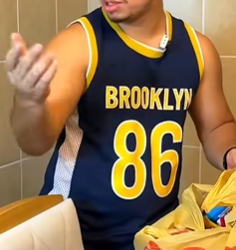 T1821003 Emprgeada nao aceita trabalha anoite quando ela chega ve algo part2