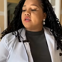 T1821005 Patroa tinha ganho nojo da empregada que mandou ela fazer uma capa para cadeira para ela nao sentar. part2