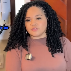 T1821006 Empregada acha quantia generosa na roupa do patrao olha que que ela faz com part2