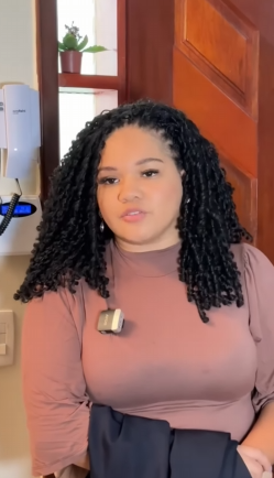 T1821006 Empregada acha quantia generosa na roupa do patrao olha que que ela faz com part2