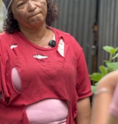 T0722005 Feliz natal filha um drama real simulado por atores