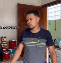 T1122002 Sua esposa preparava sopa para ele na hora do almoço todos os dias, veja que aconteceu part2