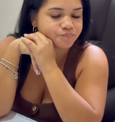 T1422013 Madrasta tranca banheiro pra enteada não tomar banho pai toma atitude