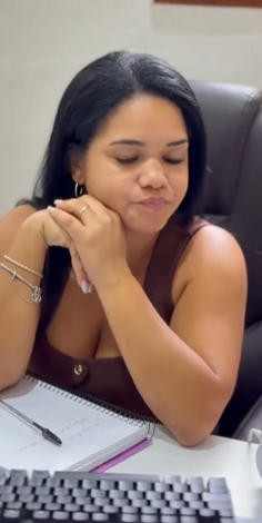 T1422013 Madrasta tranca banheiro pra enteada não tomar banho pai toma atitude