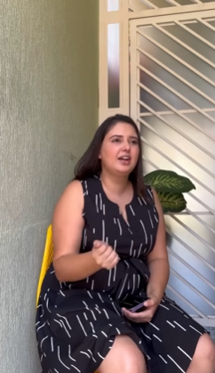 T1122010 Jovem deixa reais para uma pessoa irmã deu para outro por não falar claro part2