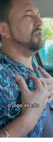 T0300020_uma morena misteriosa