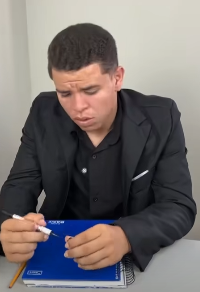 T2227002_Pela sua honestidade ela ganhou uma grande recompe_part2