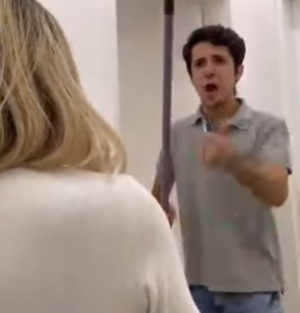 T0715014 Mulher esperava esposo sair para ficar com viz part2