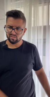 T0715015 Encontrou um rímel no carro do marido, só nao imag part2