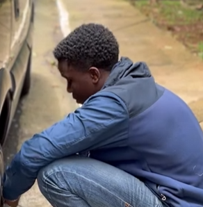 T1115012 Nunca engane avô de uma gangue part2