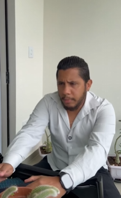 T1714025 Para conseguir dinheiro coloca sua mãe pra cozinha part2