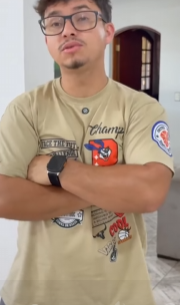 T0702007 Ao invés dela cuidar da casa ela colocava criança para cuidar, patrão descobriu tomou uma atitude. part2