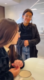 T0718011 Patroa Hum1lh4 empregada que passava fom3 part2