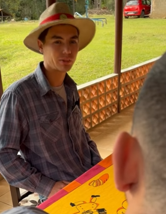 T2801010 Nunca trate mal ninguém você não sabe quem essa pessoa. part2