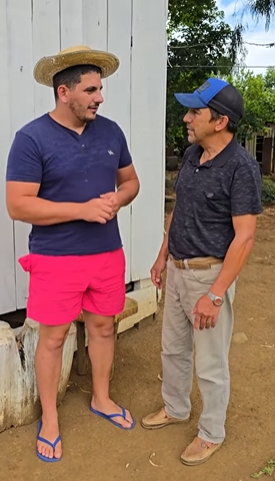 T2801011 Pai trata um filho diferente do outro p