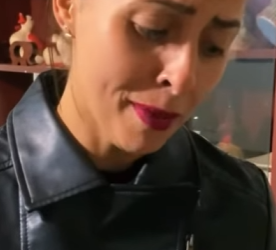 T0700006 Madrasta faz enteada comer no chão part2