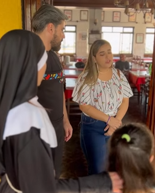 T1321026 Veja que essa freira fez com essa garotinha! part2