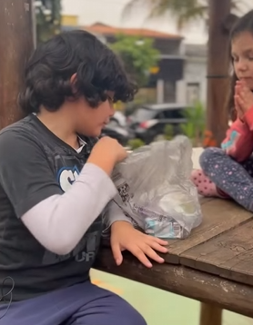 T1325009 Ela abandonou seus filhos por um homem ele pagou desta forma part2