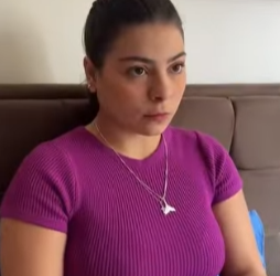 T1104001 Ela ficou brava com mãe, porque ela não deixou ir uma festa sem saber que iria acontecer part2