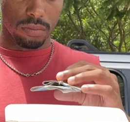 T0700007 Neto despr3za herança da avó, mas não esperava por isso! part2
