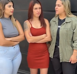 T1329016_Mulher abandona cachorro por ciúmes do namorado veja que ele fez!_part2