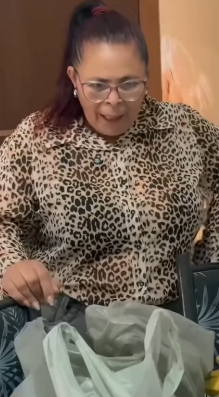 T1118029 Dona Lúcia passa de todos os limites quando pra Juliana!