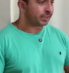 T1118006 Quando ela quis recomeçar vida, ele tentou prender ela com chantagem emocional.