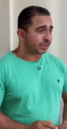 T1118006 Quando ela quis recomeçar vida, ele tentou prender ela com chantagem emocional.