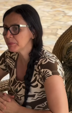 T1118016 Marcaram viagem sogra já apareceu com mala pronta!