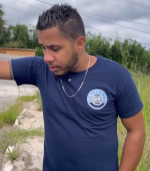 T1304015_Ia dar um presente para irmã, mas marido aparentemente não queria_part2