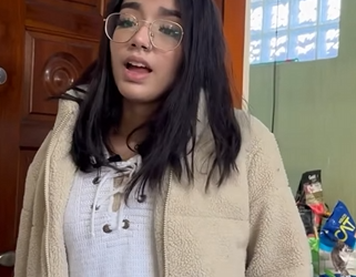 T1101001 Esta mulher não gostava de compartilhar, mas gostava do que vizinha lhe dava, olha resultado final