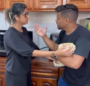 T2102019_Ela ab4nd0nou criança no meio da rua, mas ela não esperava que isso fosse acontecer_part2